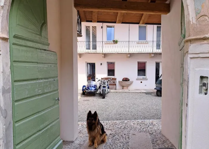 Couette-café Il Cortile 3*